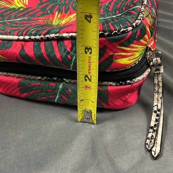 Victoria's Secret Cosmetic Travel Bag - Picture 10 of 10